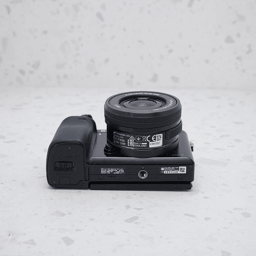 Sony a6000 + Lente 16-50mm - USADO 7