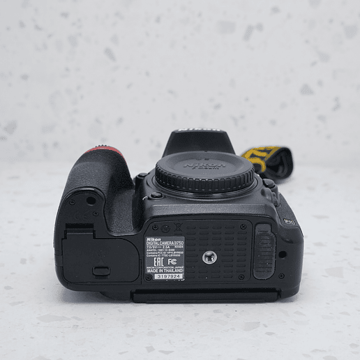 Nikon D750 (Body) - USADO 4
