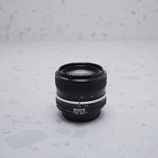 Nikon AI-S NIKKOR 28mm f/2.8 - USADO 4