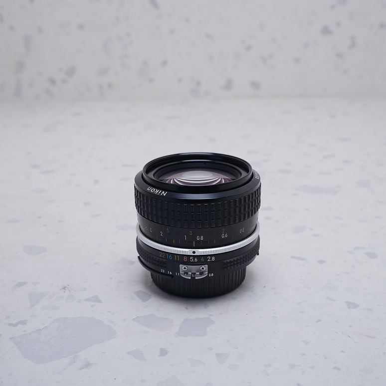 Nikon AI-S NIKKOR 28mm f/2.8 - USADO 4