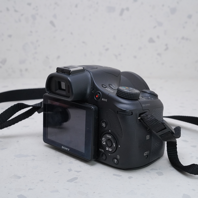Sony Cyber-shot DSC-HX400V - USADO 3
