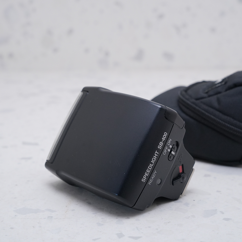 Nikon SB-400- USADO 2