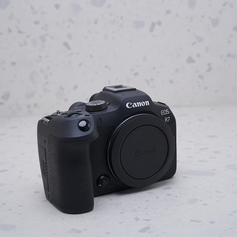 Canon EOS R7 - USADO 5