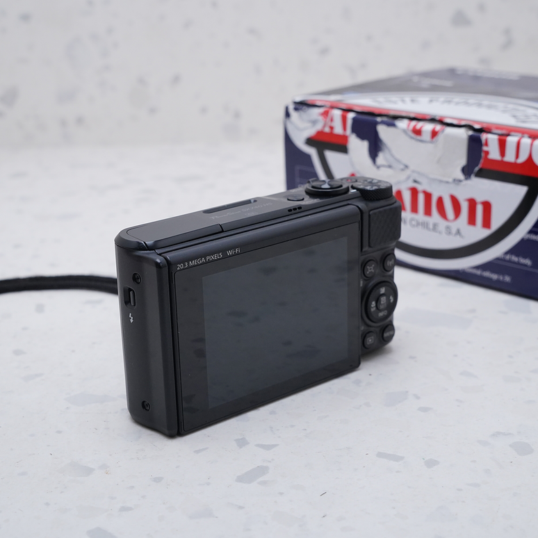 Canon PowerShot SX740 HS - USADO 3