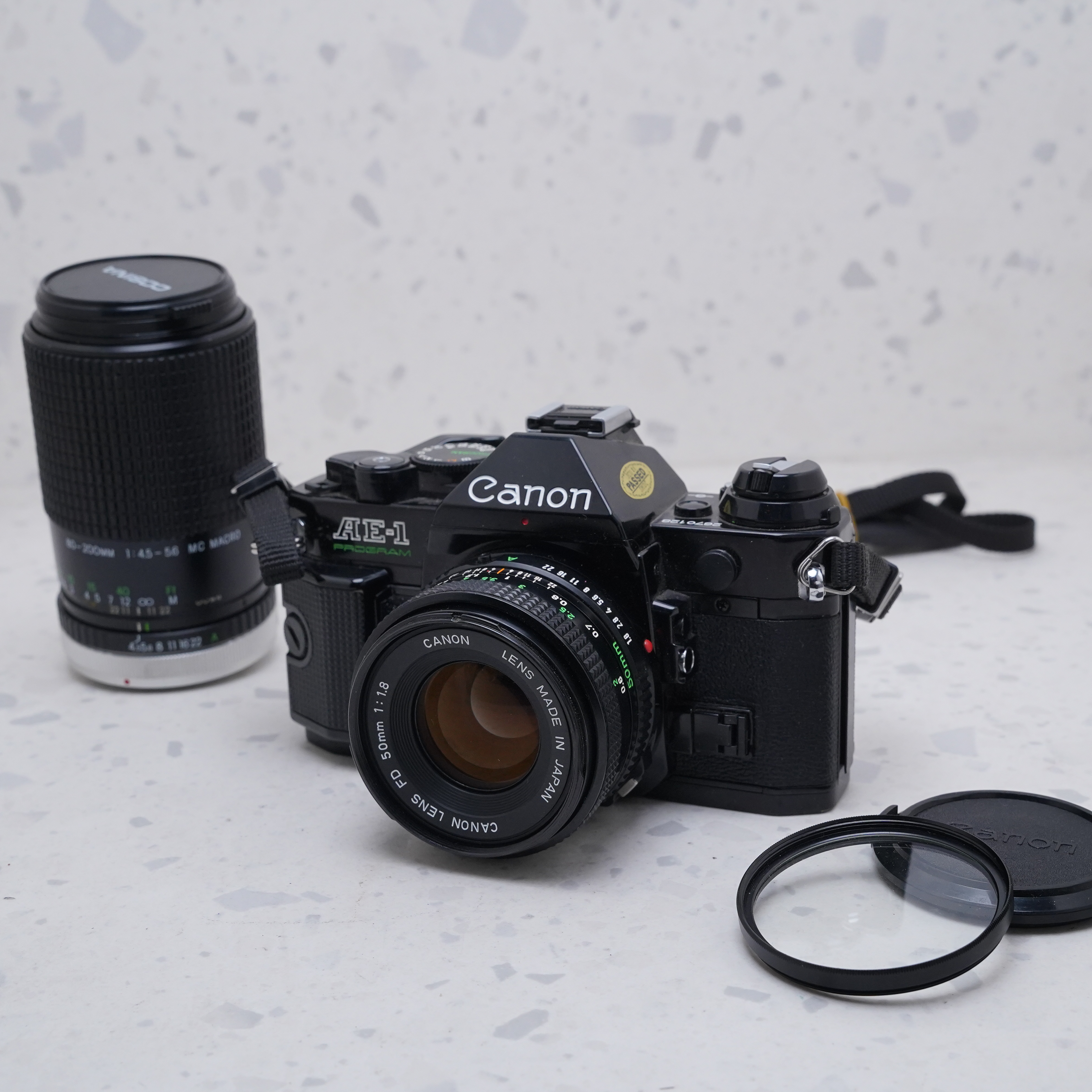 Canon AE-1 Program + FD 80-200mm - USADO