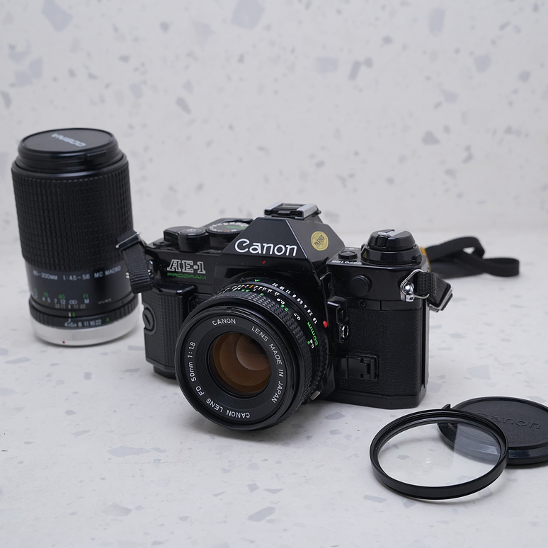 Canon AE-1 Program +  FD 80-200mm - USADO 1