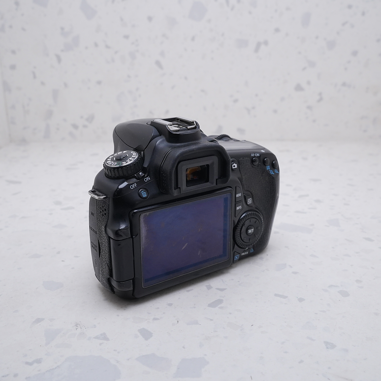 Canon EOS 60D - USADO 5