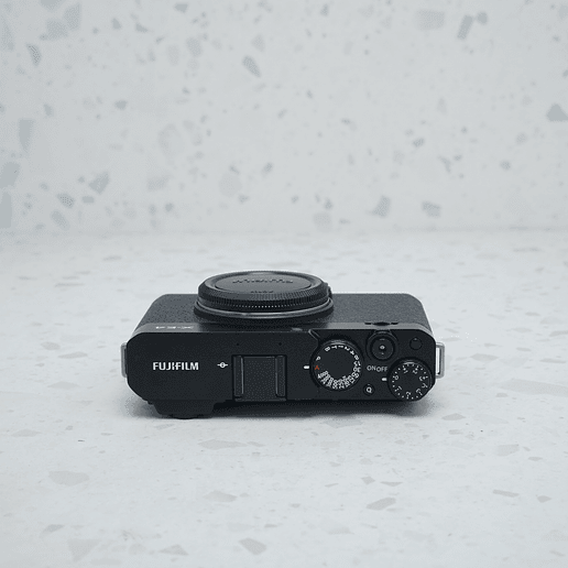 Fujifilm X-E4 Body Black 6