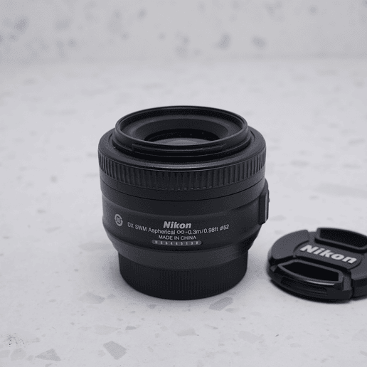 Nikon AF-S DX NIKKOR 35mm f/1.8G - USADO 3