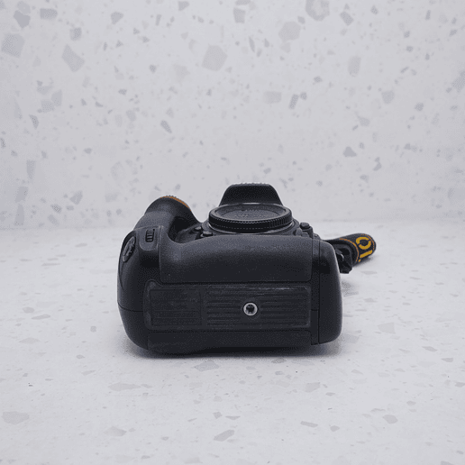 Nikon D610 (Body) - USADO  7