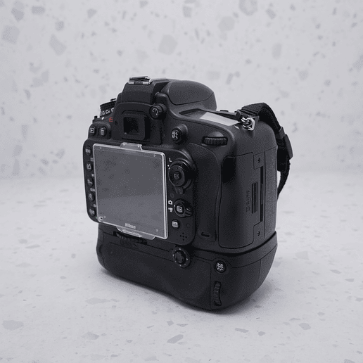 Nikon D610 (Body) - USADO  4
