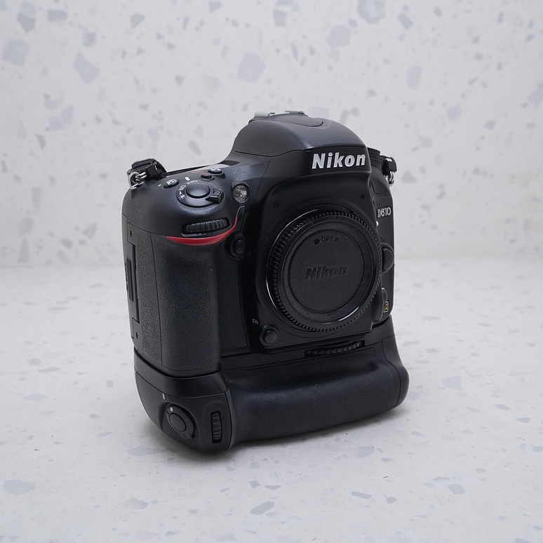 Nikon D610 (Body) - USADO  5