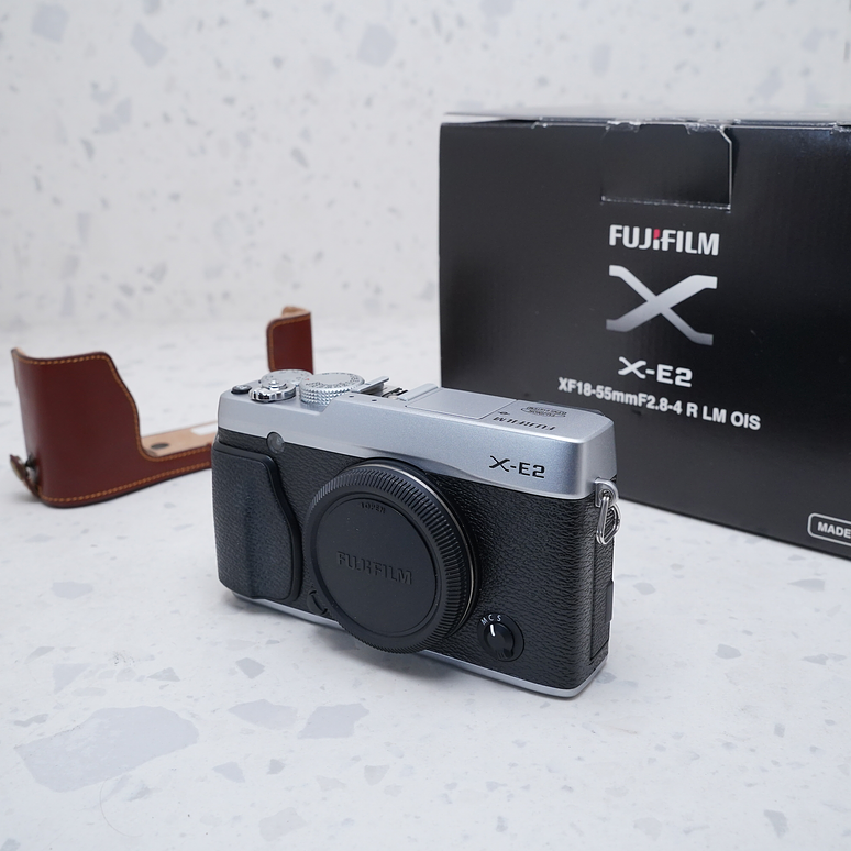 FUJIFILM X-E2 (Body) - USADO  2