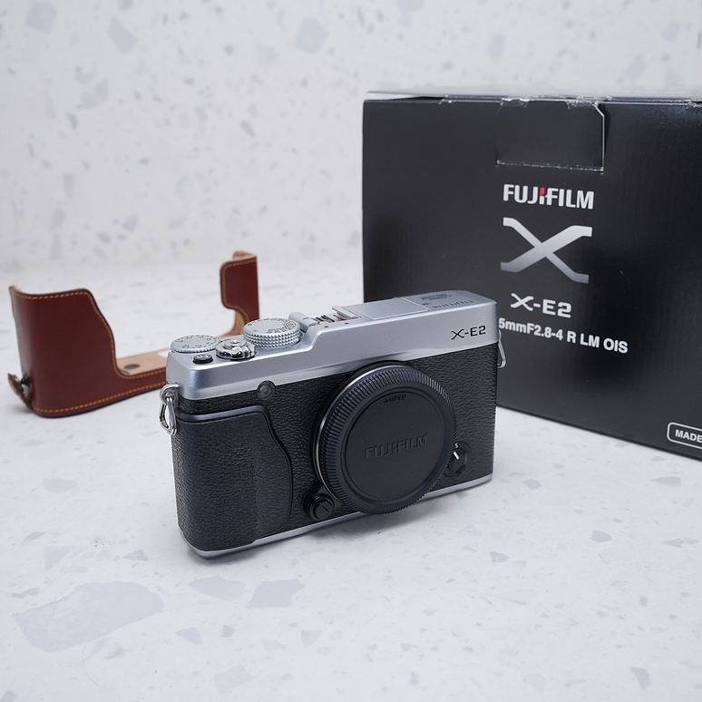 FUJIFILM X-E2 (Body) - USADO  6