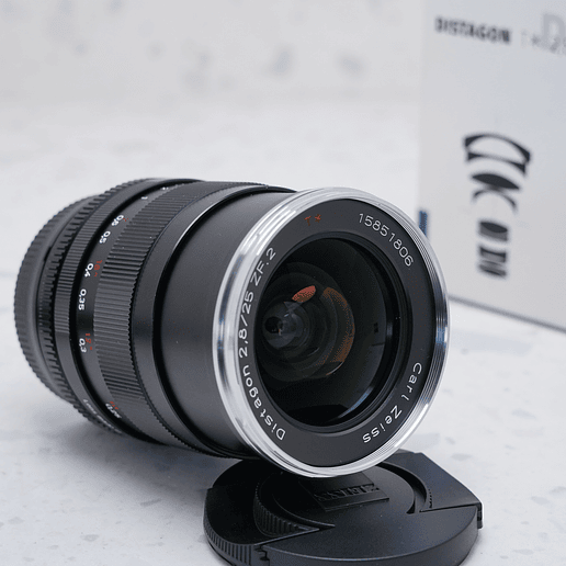 ZEISS Distagon T* 25mm f/2.8 ZF.2 para Nikon F - USADO 3