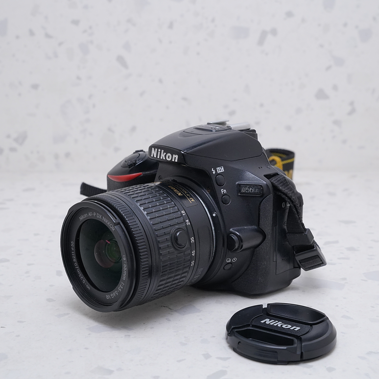 Nikon D5600 + 18-55mm - USADO 2