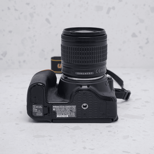 Nikon D5600 + 18-55mm - USADO 7