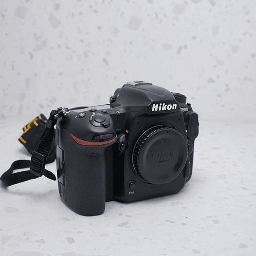 Nikon D500 DSLR - USADO 4
