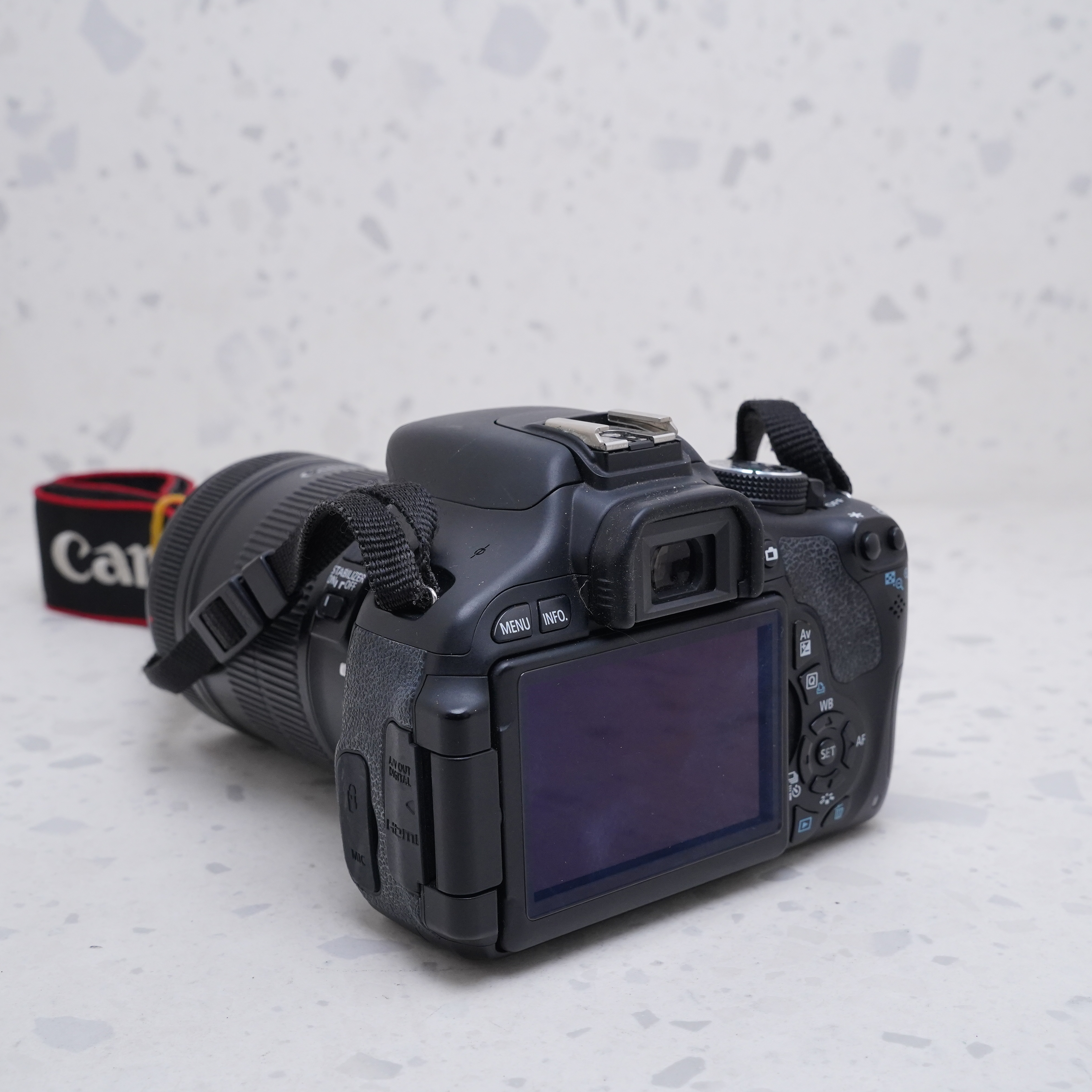 Canon EOS Rebel T3i + 135mm - USADO