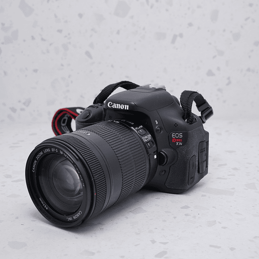 Canon EOS Rebel T3i + 135mm - USADO 5