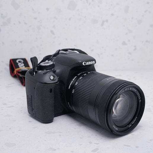 Canon EOS Rebel T3i + 135mm - USADO 7