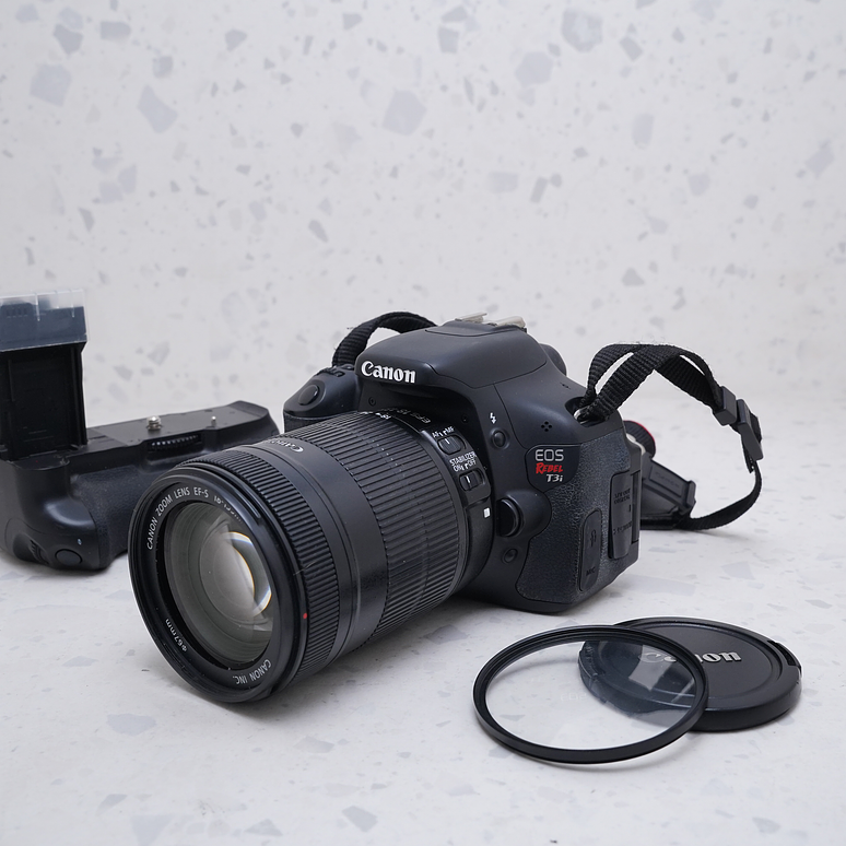 Canon EOS Rebel T3i + 135mm - USADO 8