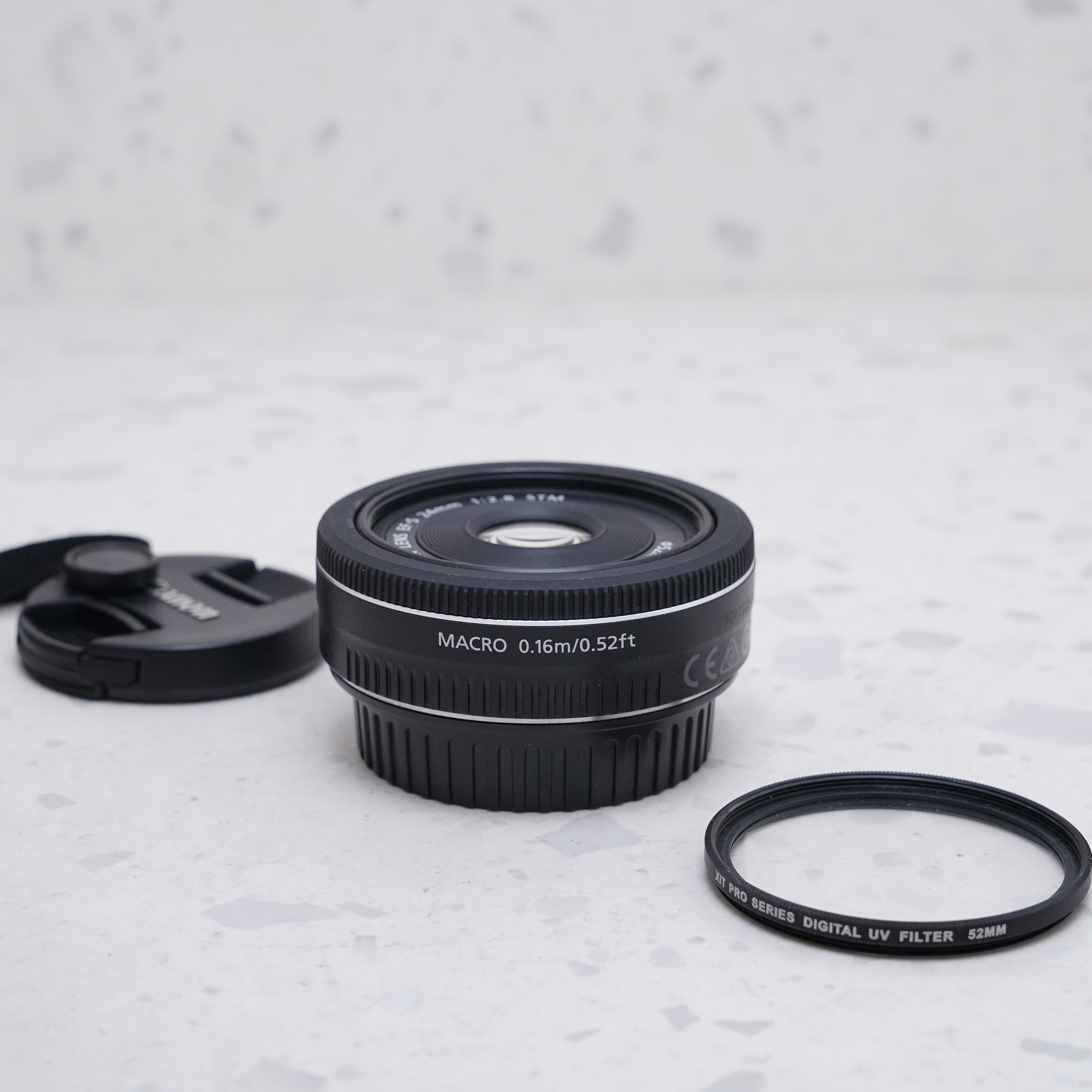 Canon EF-S 24mm f/2.8 STM - USADO