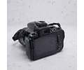 Nikon D5500 con lente de 18-55mm - USADO