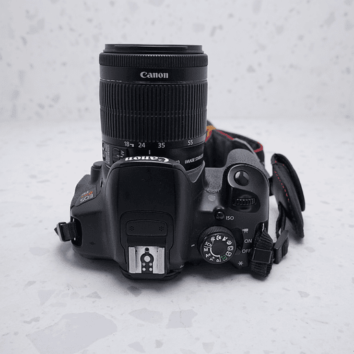 Canon EOS Rebel T5i + 18-135mm - USADO 7