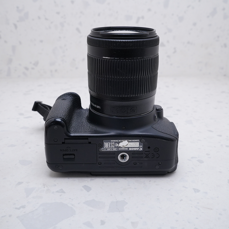 Canon EOS Rebel T5i + 18-135mm - USADO 6