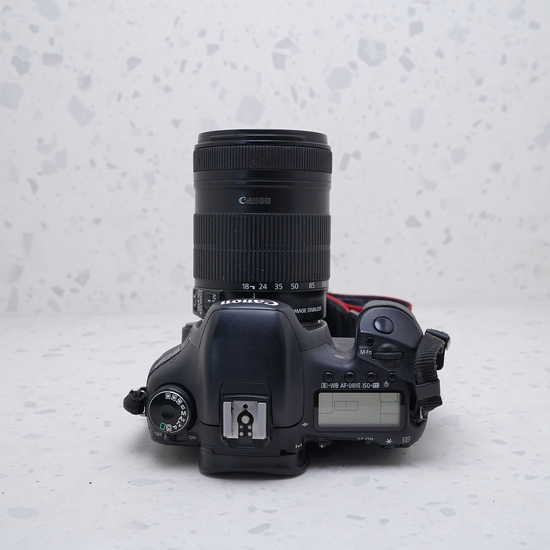 Canon EOS 7D + 18-135mm - USADO 2