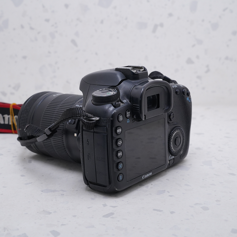 Canon EOS 7D + 18-135mm - USADO 6