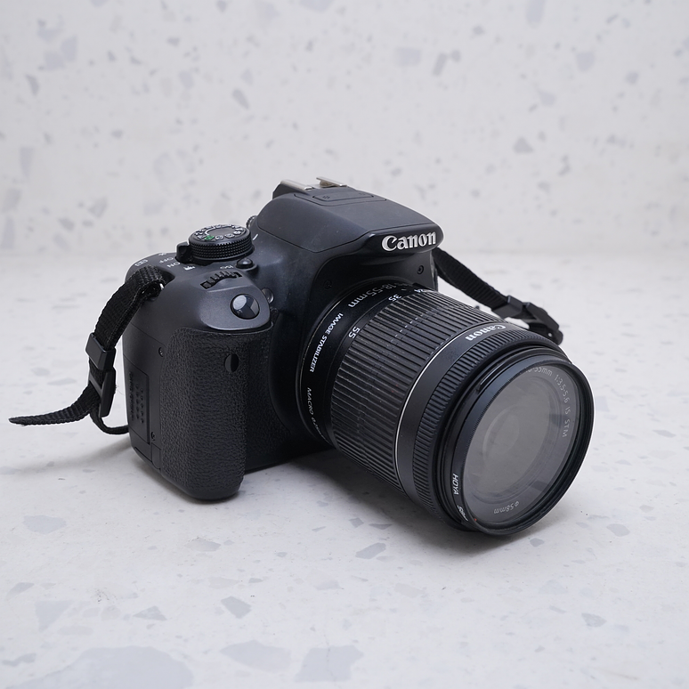 Canon 700D (T5i) + 18-55mm - USADO 2