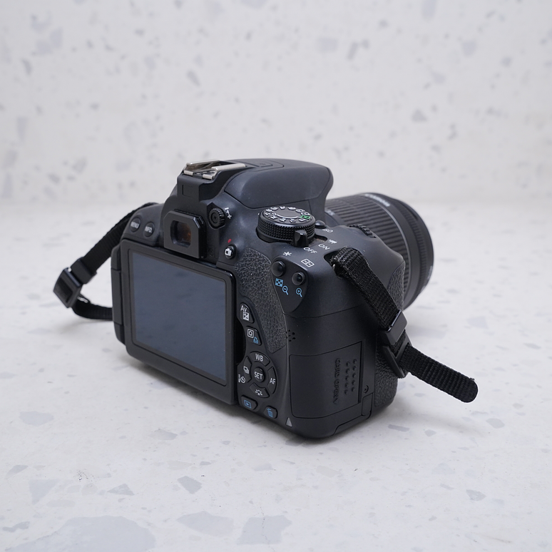 Canon 700D (T5i) + 18-55mm - USADO 4