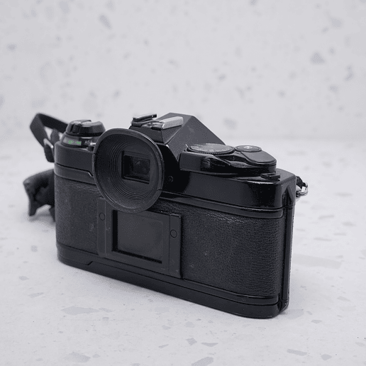 Canon AE-1 + Lente 50mm f/1.4 - USADO 2