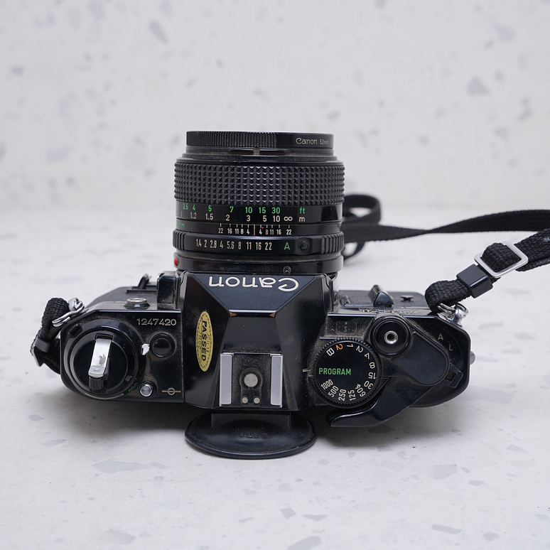Canon AE-1 + Lente 50mm f/1.4 - USADO 5