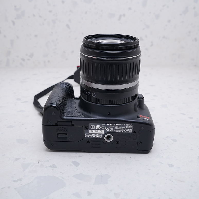  Canon EOS Rebel T1i +18-55mm f/3.5-5.6 IS - USADO 2