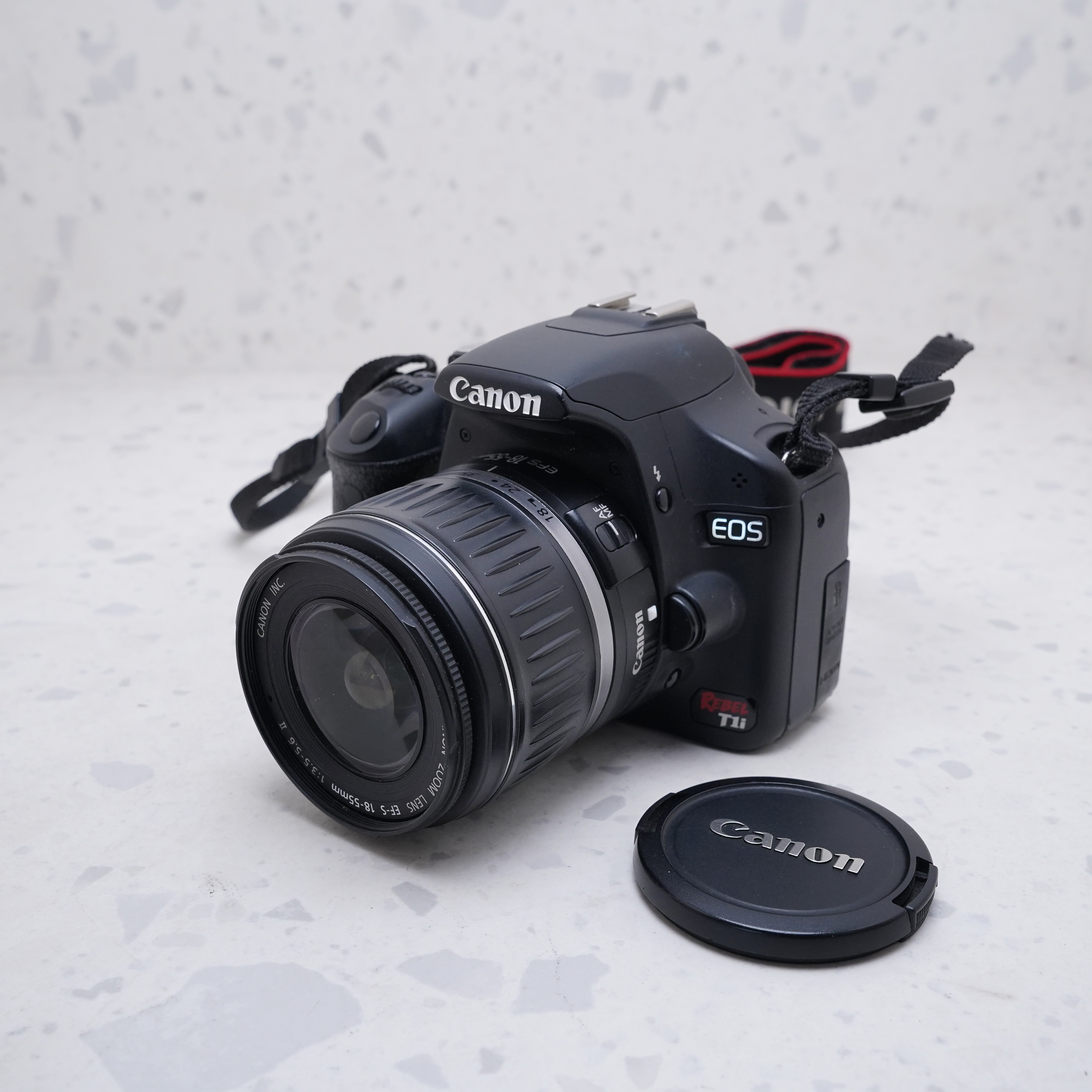  Canon EOS Rebel T1i +18-55mm f/3.5-5.6 IS - USADO