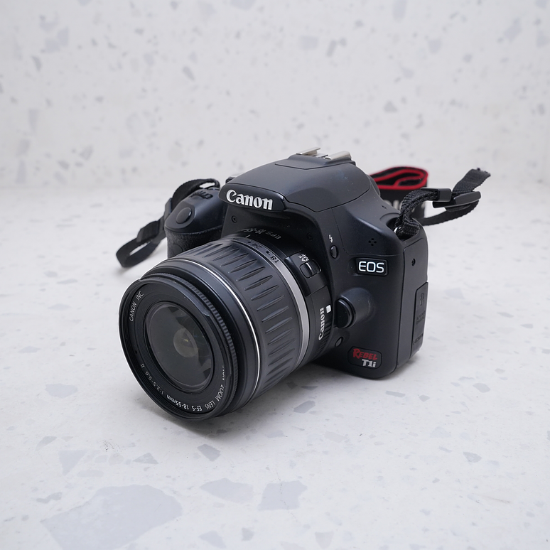  Canon EOS Rebel T1i +18-55mm f/3.5-5.6 IS - USADO 8