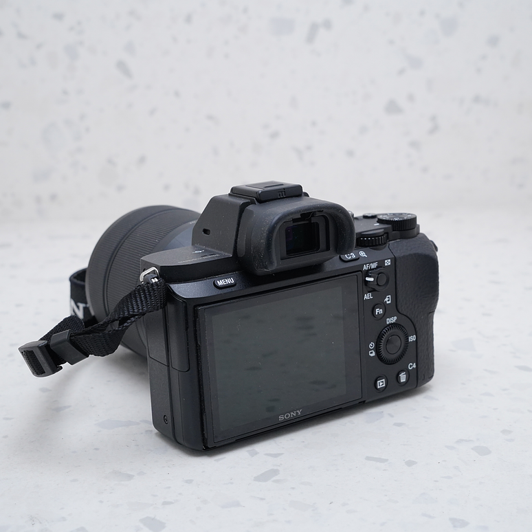 Sony a7 II + 28-70mm - USADO 3