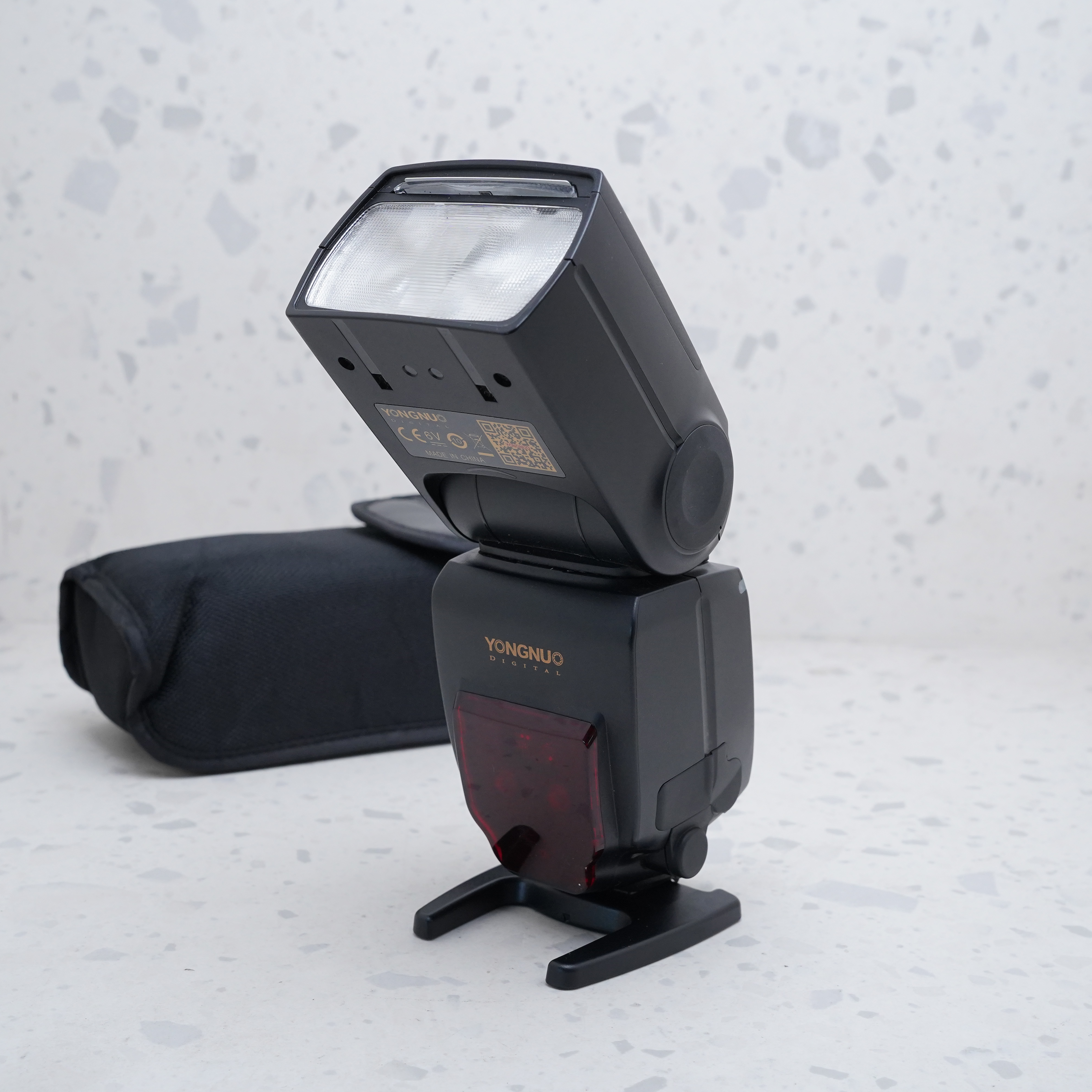 Flash Yongnuo YN685 - USADO