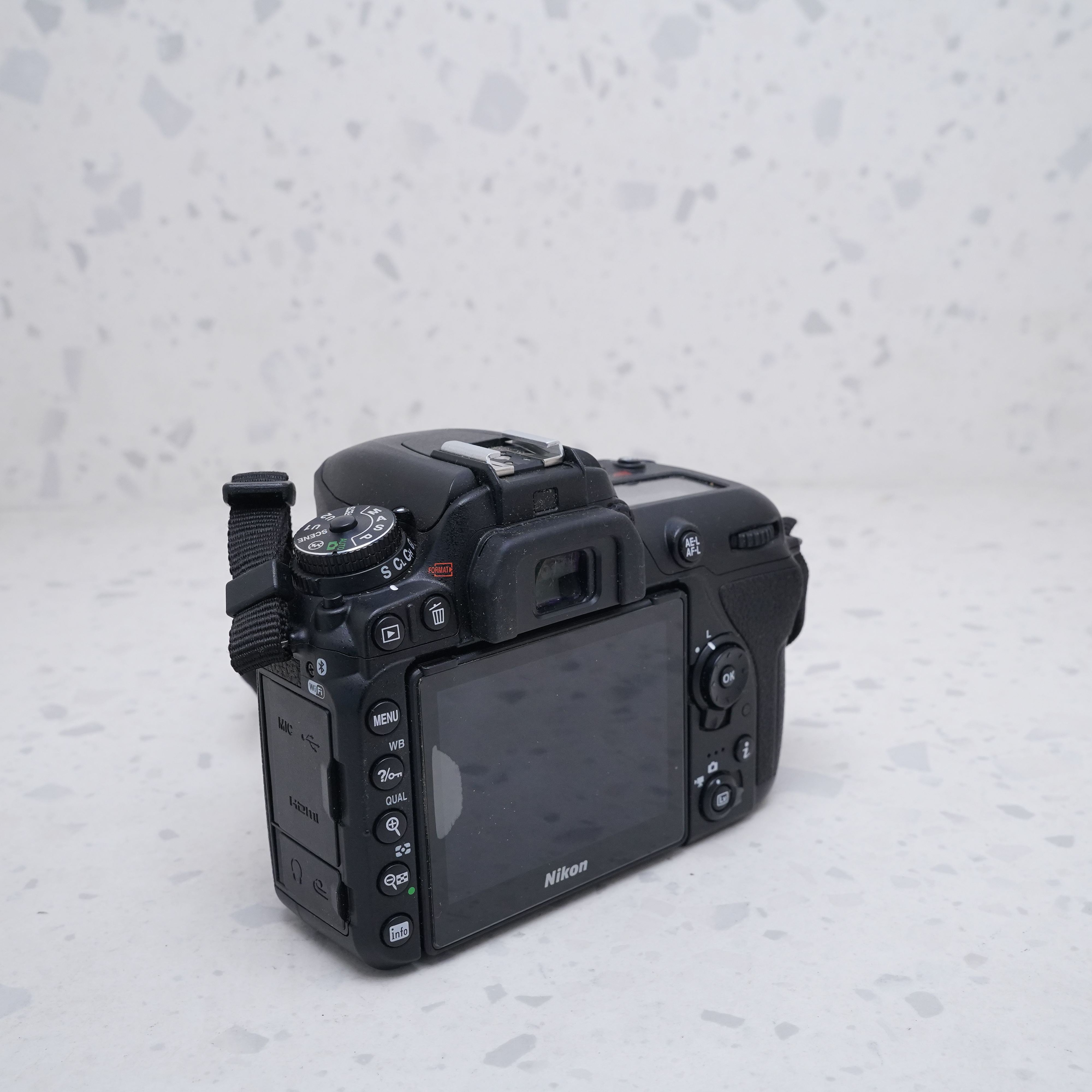 Nikon D7500 (Body) - USADO