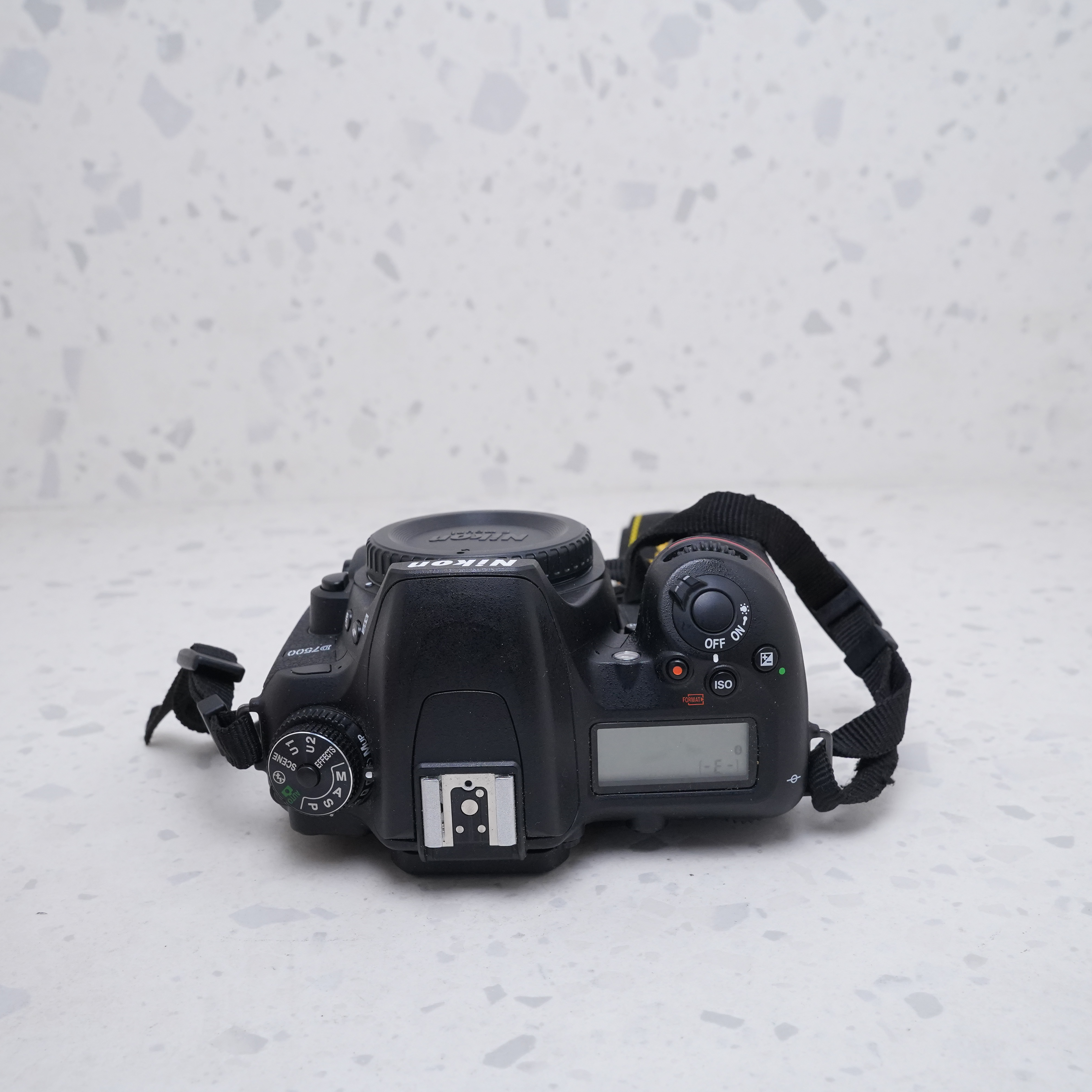 Nikon D7500 (Body) - USADO