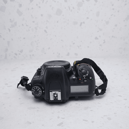 Nikon D7500 (Body) - USADO 7