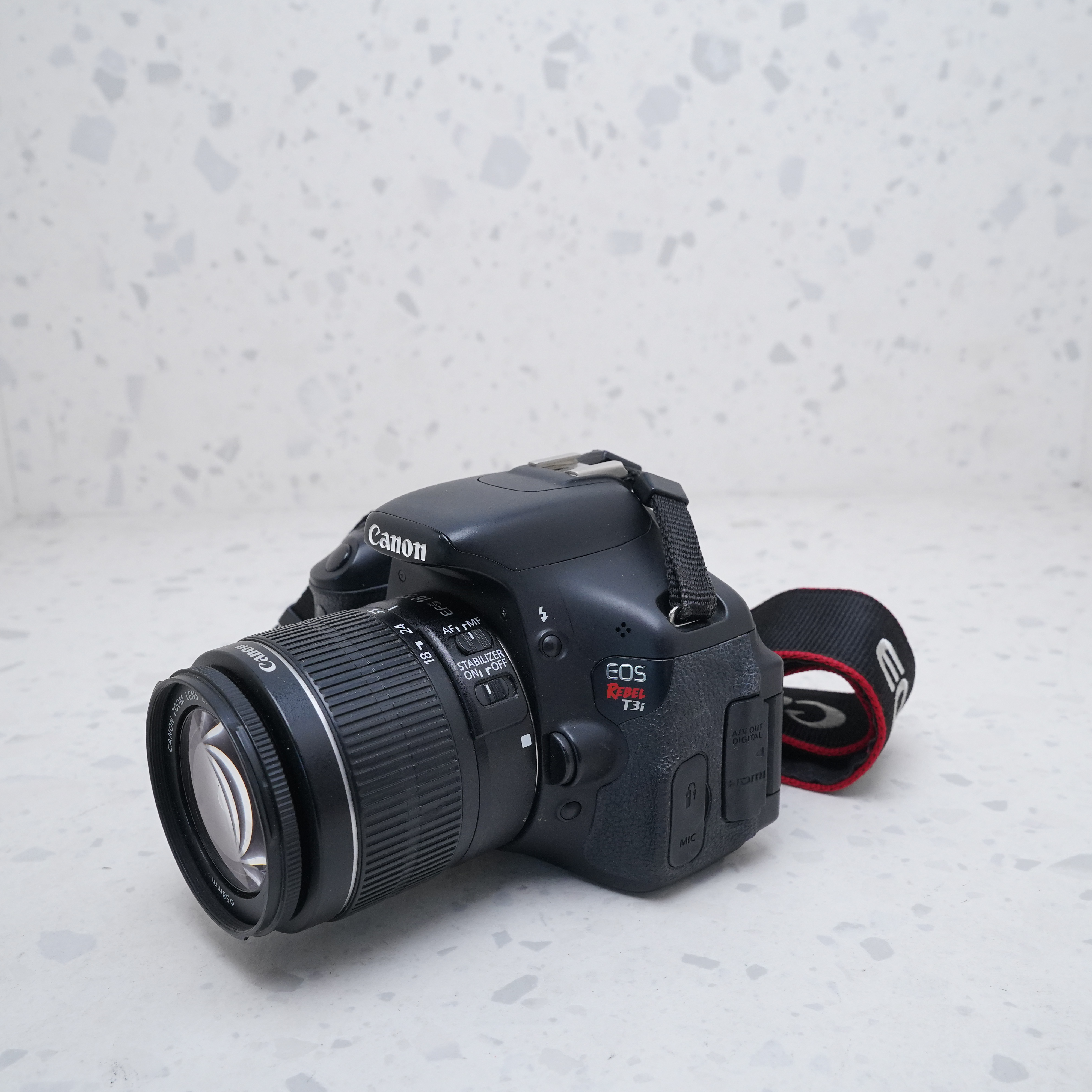 Canon t3i + 18-55m - USADO