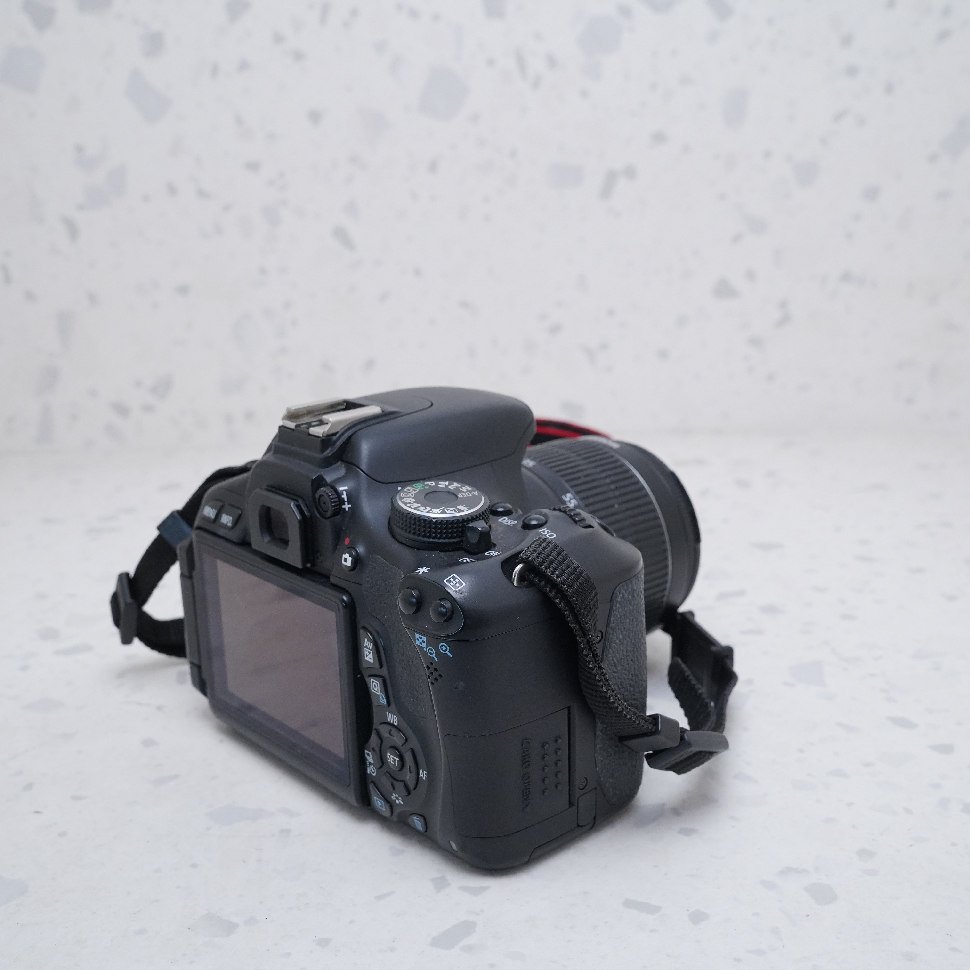 Canon t3i + 18-55m - USADO