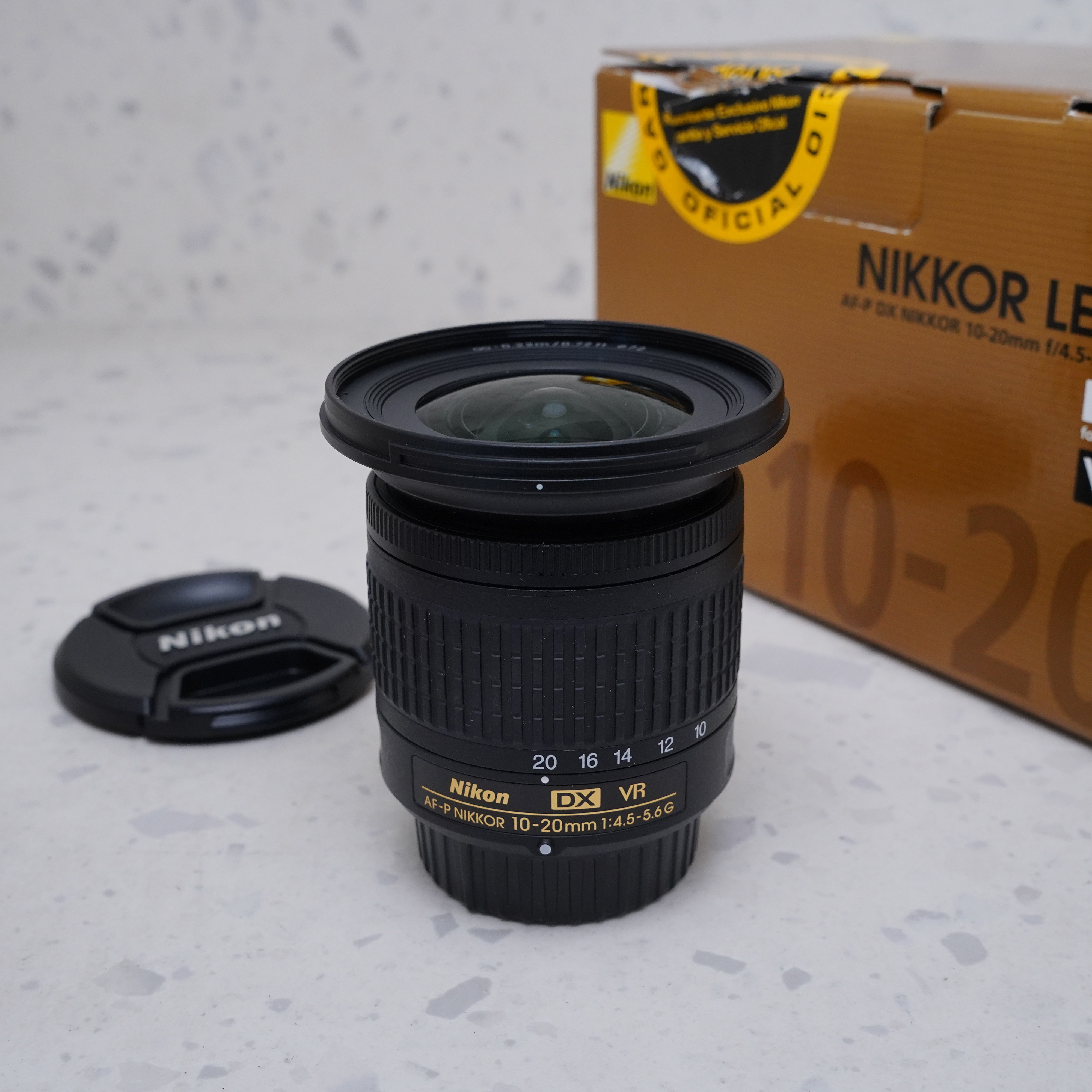 Nikon AF-P DX NIKKOR 10-20mm f/4.5-5.6G VR - USADO