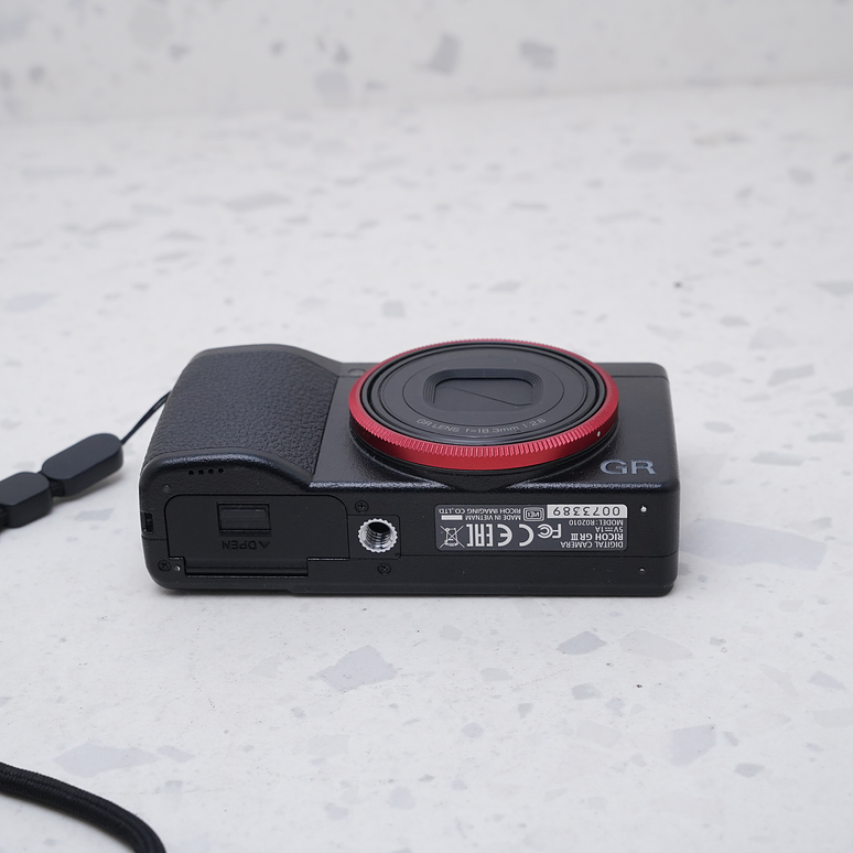 Ricoh GR III - USADO 7