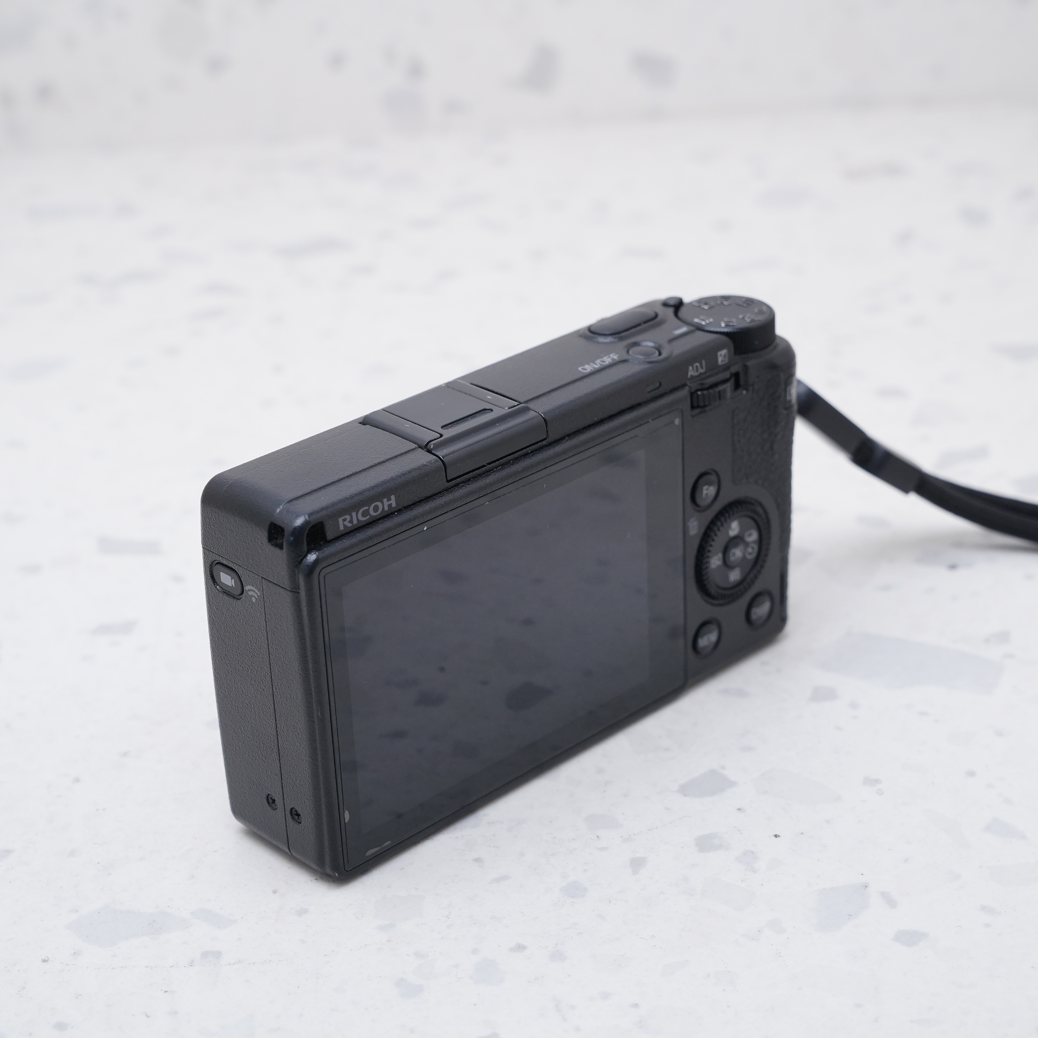 Ricoh GR III - USADO