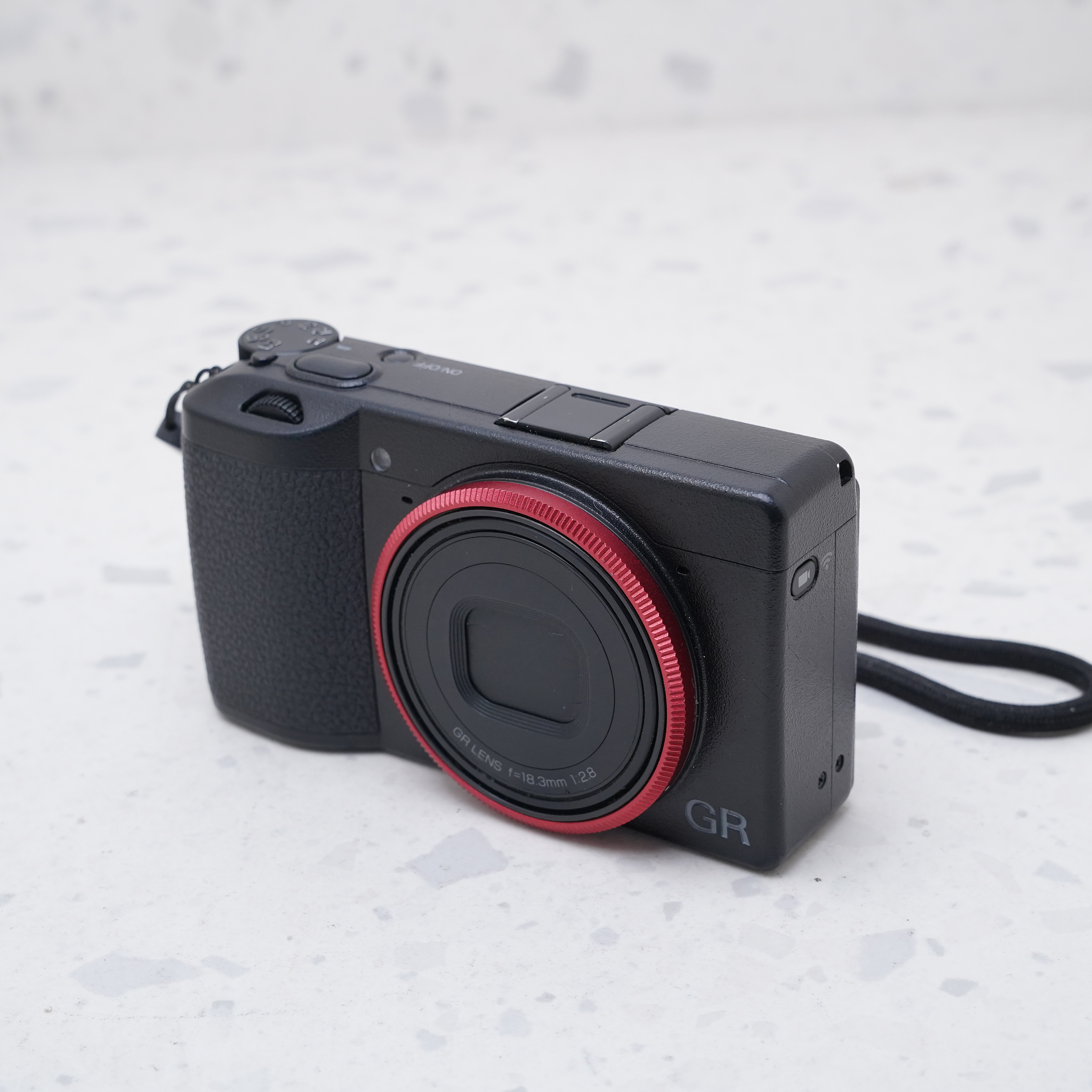 Ricoh GR III - USADO